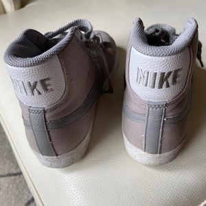 Nike Hightop Sneakers (Men’s)